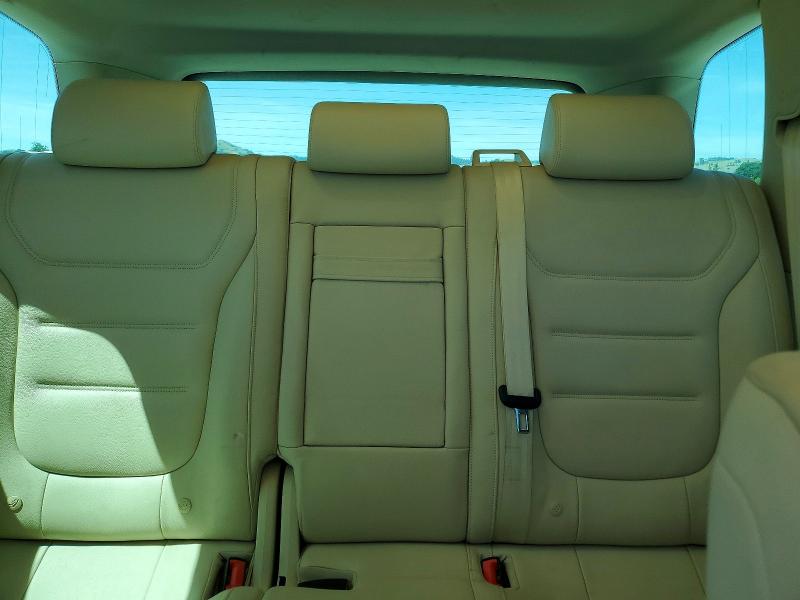 52270496 :رقم المزاد ، WVGEF9BPXDD010483 vin ، 2013 Volkswagen Touareg مزاد بيع
