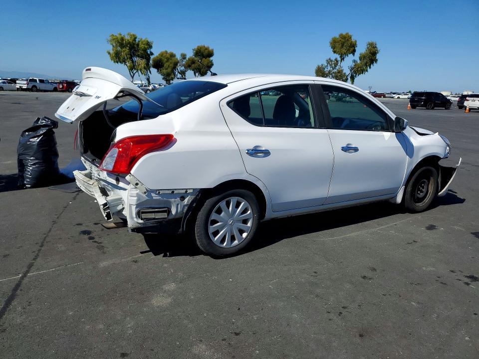 2017 Nissan Versa მანქანა იყიდება აუქციონზე, vin: 3N1CN7AP4HL821851, აუქციონის ნომერი: 52988586