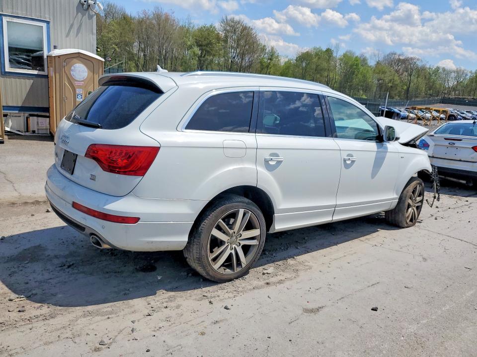 Продаж на аукціоні авто 2015 Audi Q7, vin: WA1WMAFE4FD024031, номер лоту: 52472746