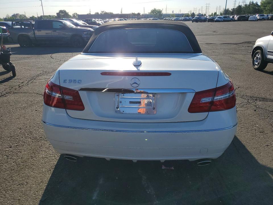 52895006 :رقم المزاد ، WDDKK5GF3BF060046 vin ، 2011 Mercedes-benz E مزاد بيع