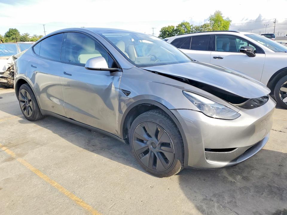 52370986 :رقم المزاد ، 7SAYGDED4SF221268 vin ، 2025 Tesla Model Y مزاد بيع