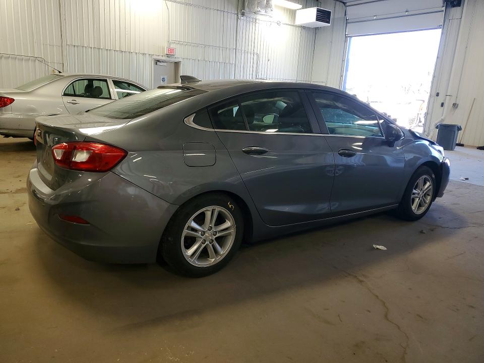 Продаж на аукціоні авто 2018 Chevrolet Cruze, vin: 1G1BE5SM6J7204830, номер лоту: 53903866