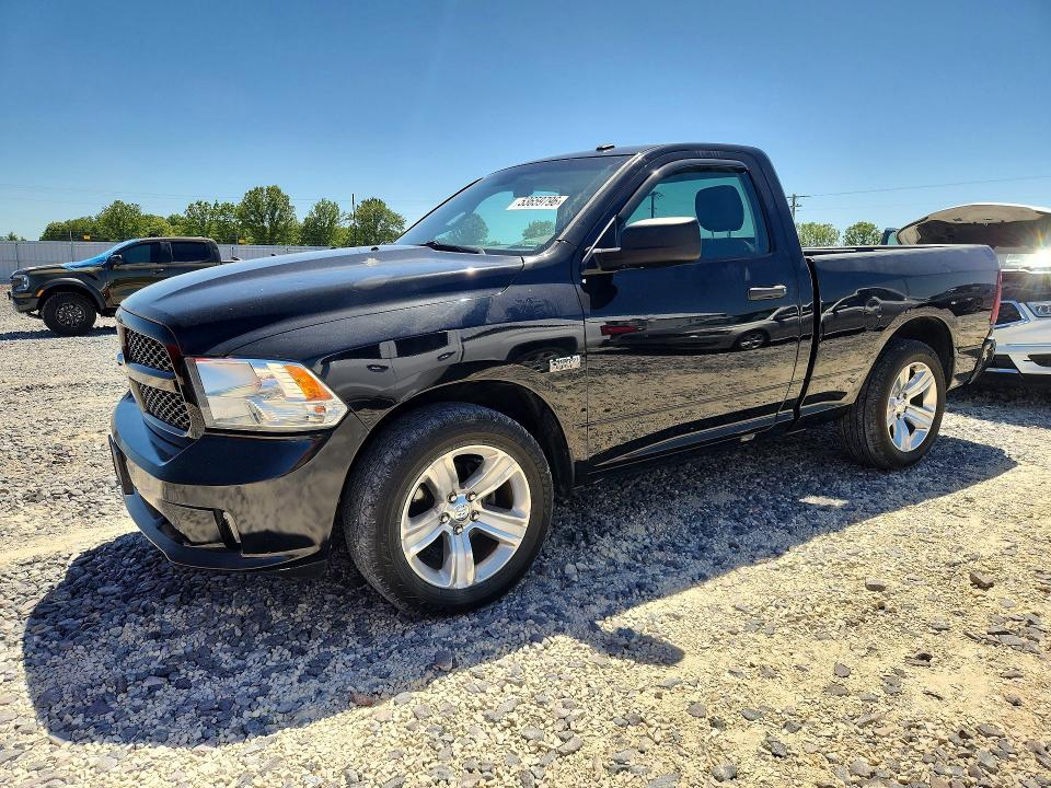 53659796 :رقم المزاد ، 3C6JR6ATXFG618394 vin ، 2015 Ram 1500 مزاد بيع