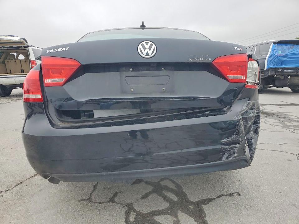 52718606 :رقم المزاد ، 1VWAT7A36FC100394 vin ، 2015 Volkswagen Passat مزاد بيع