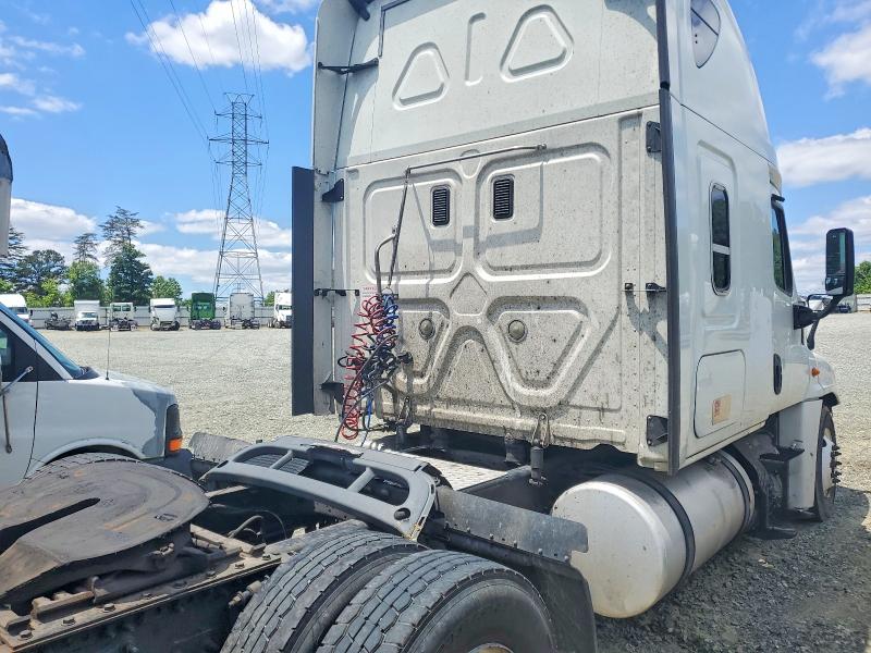 2014 Freightliner Cascadia მანქანა იყიდება აუქციონზე, vin: 1FUJGLBG2ELFY9694, აუქციონის ნომერი: 48766916