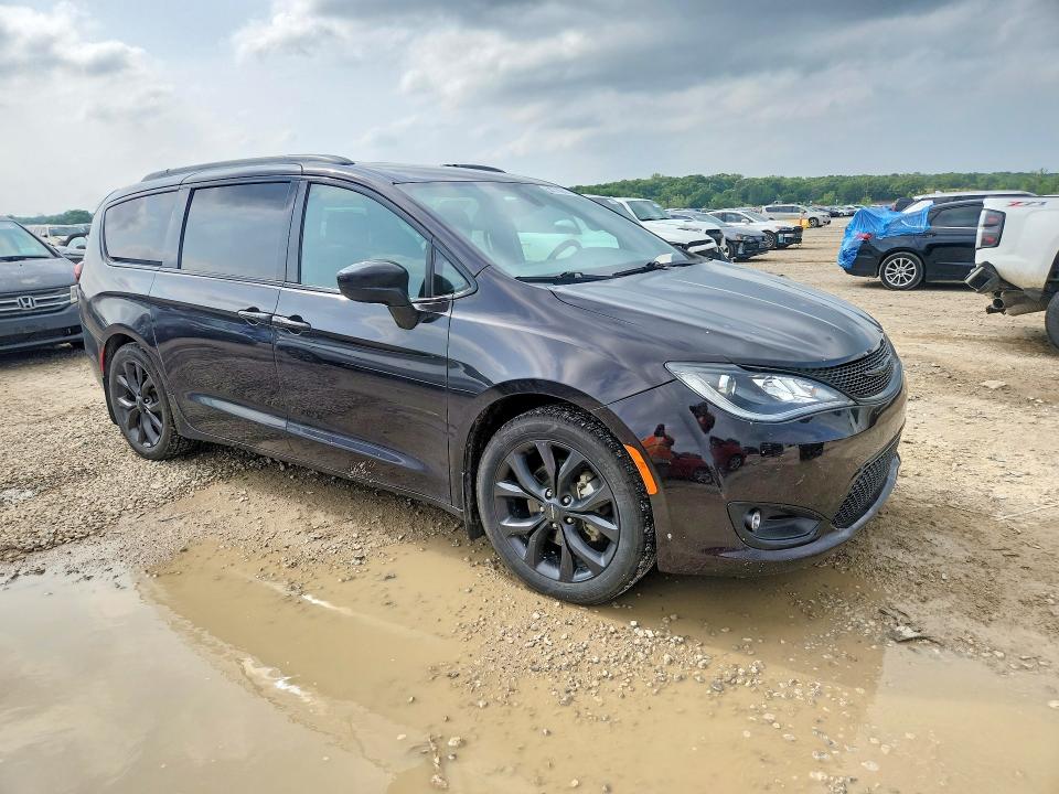 54370866 :رقم المزاد ، 2C4RC1FG0KR574566 vin ، 2019 Chrysler Pacifica مزاد بيع
