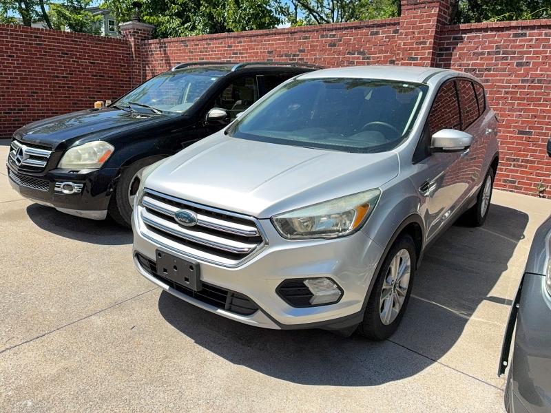 52552816 :رقم المزاد ، 1FMCU0GDXHUA53654 vin ، 2017 Ford Escape مزاد بيع