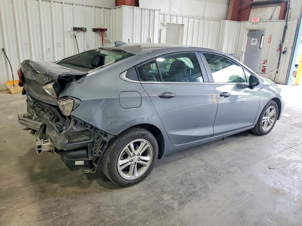 55518506 :رقم المزاد ، 1G1BH5SE1J7140129 vin ، 2018 Chevrolet Cruze مزاد بيع
