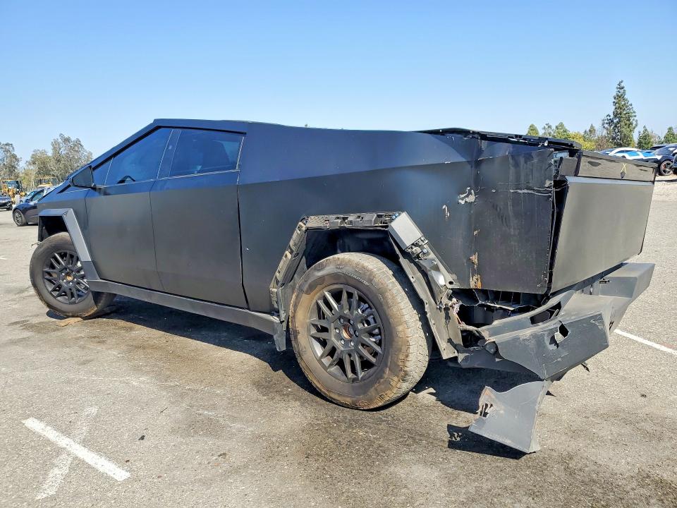 53441356 :رقم المزاد ، 7G2CEHEE3RA035674 vin ، 2024 Tesla Cybertruck مزاد بيع