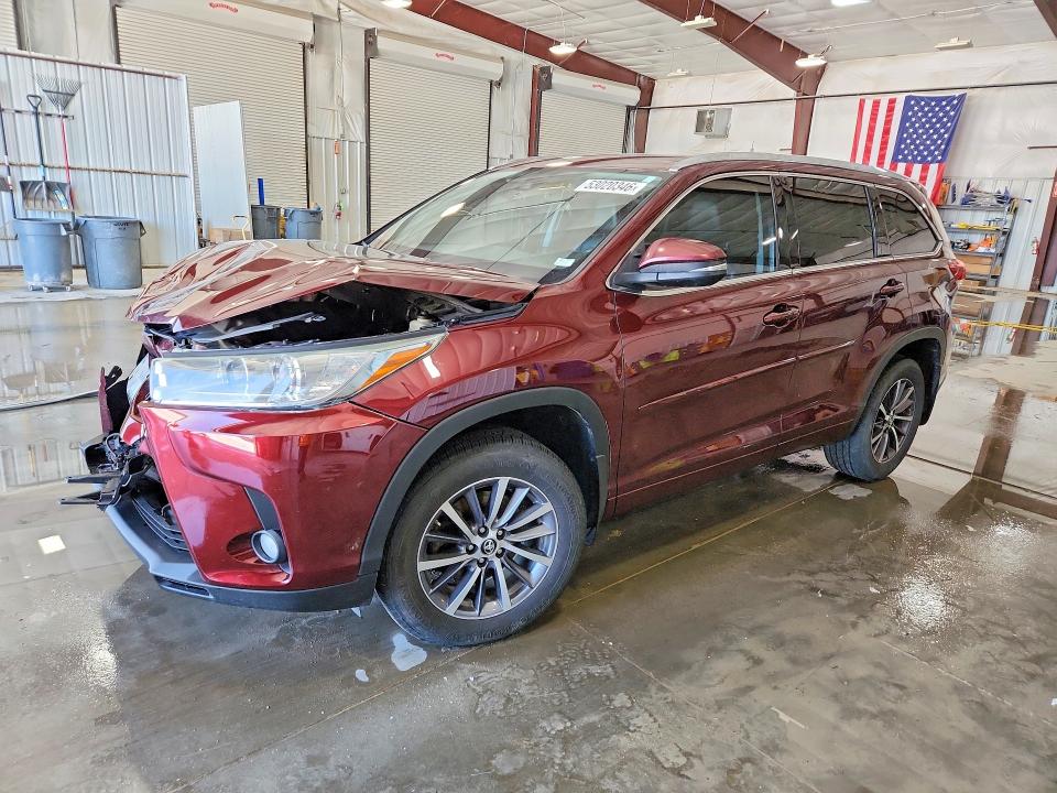 2017 Toyota Highlander მანქანა იყიდება აუქციონზე, vin: 5TDJZRFH4HS372185, აუქციონის ნომერი: 53020346