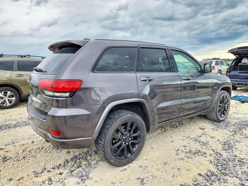 53033176 :رقم المزاد ، 1C4RJFAG6JC335363 vin ، 2018 Jeep Grand Cherokee مزاد بيع