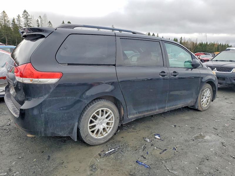 2012 Toyota Sienna მანქანა იყიდება აუქციონზე, vin: 5TDZK3DC9CS177297, აუქციონის ნომერი: 51796686