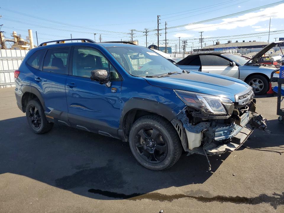 55638126 :رقم المزاد ، JF2SKAMC4NH477831 vin ، 2022 Subaru Forester مزاد بيع