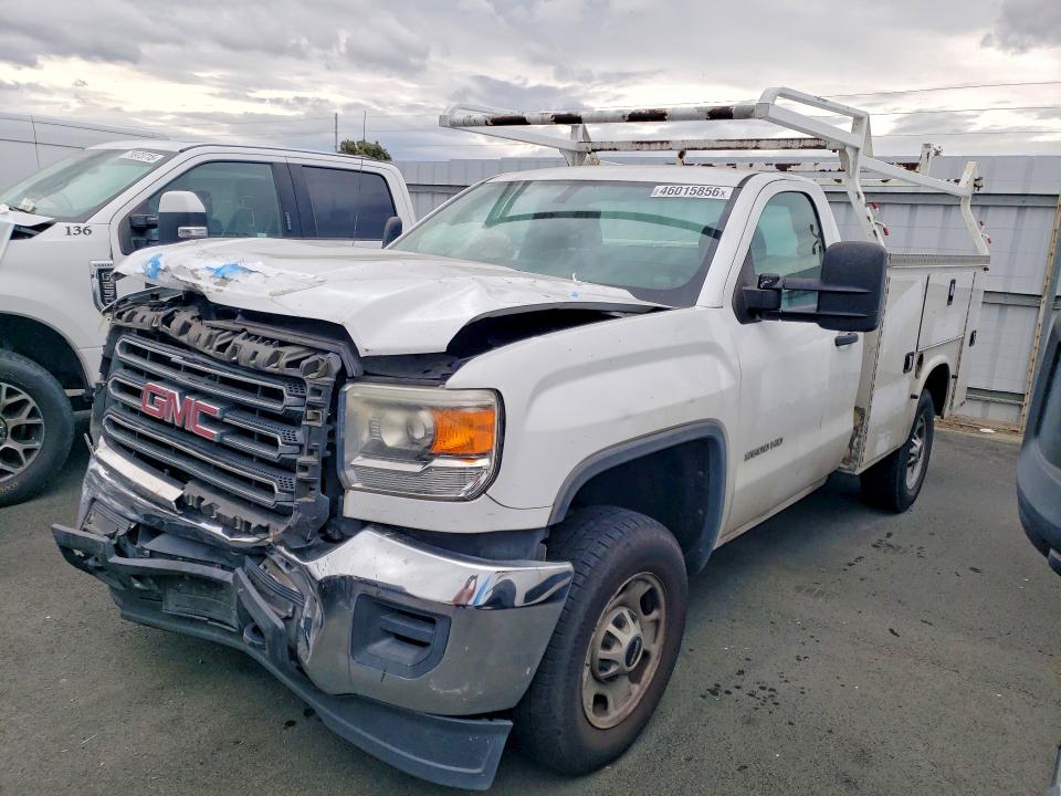 46015856 :رقم المزاد ، 1GD01XEG3FZ121049 vin ، 2015 Gmc Sierra مزاد بيع