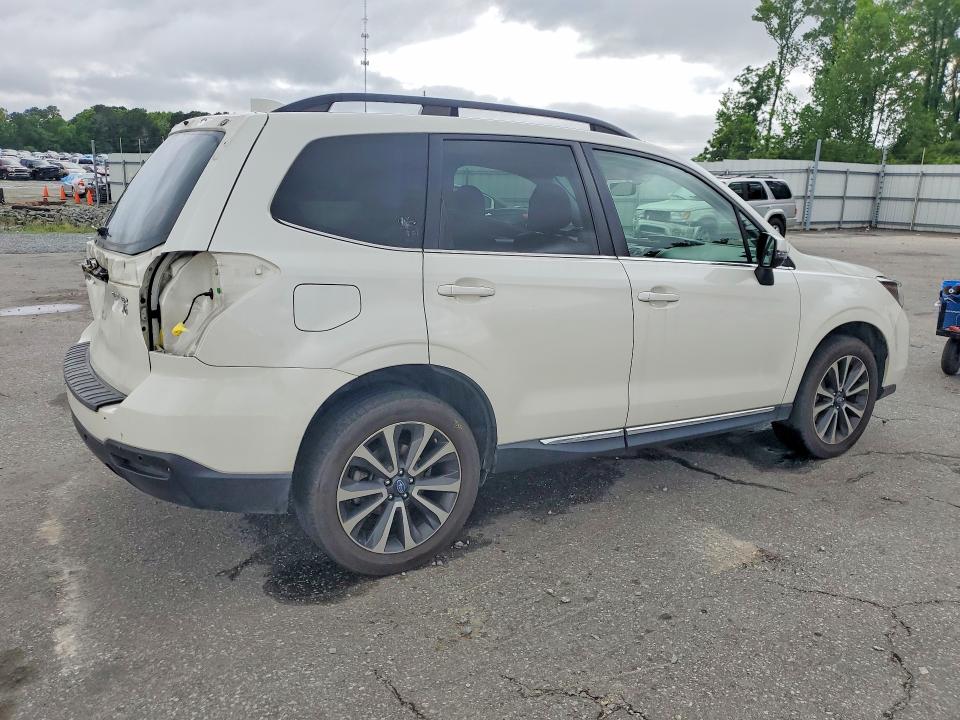 52653466 :رقم المزاد ، JF2SJGWC2JH400680 vin ، 2018 Subaru Forester مزاد بيع