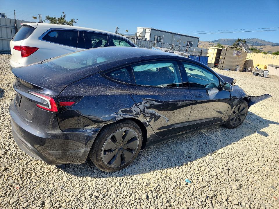 52900906 :رقم المزاد ، 5YJ3E1EBXTF123647 vin ، 2026 Tesla Model 3 مزاد بيع