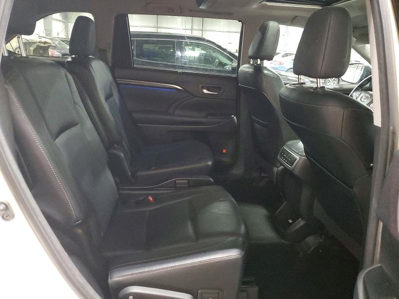 Продажа на аукционе авто 2015 Toyota Highlander, vin: 5TDDKRFH9FS089635, номер лота: 55068386