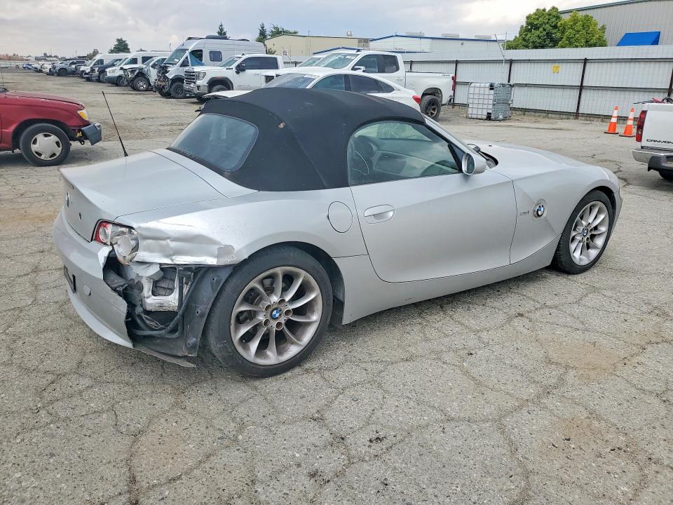 Продажа на аукционе авто 2005 Bmw Z4, vin: 4USBT335X5LR71483, номер лота: 51026586