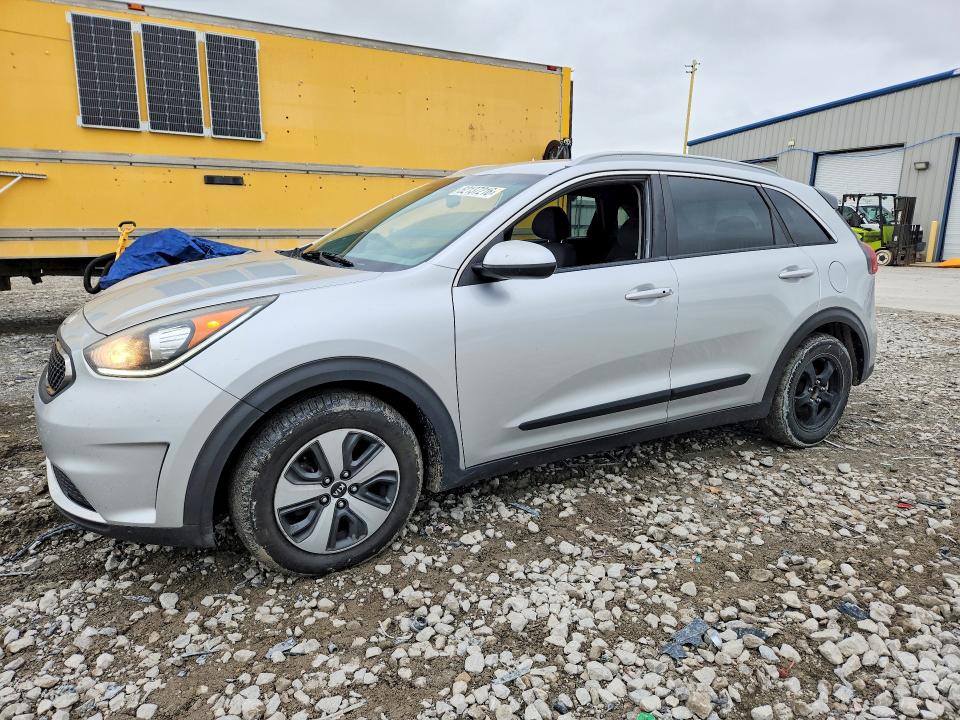 52137216 :رقم المزاد ، KNDCB3LC2H5040304 vin ، 2017 Kia Niro مزاد بيع