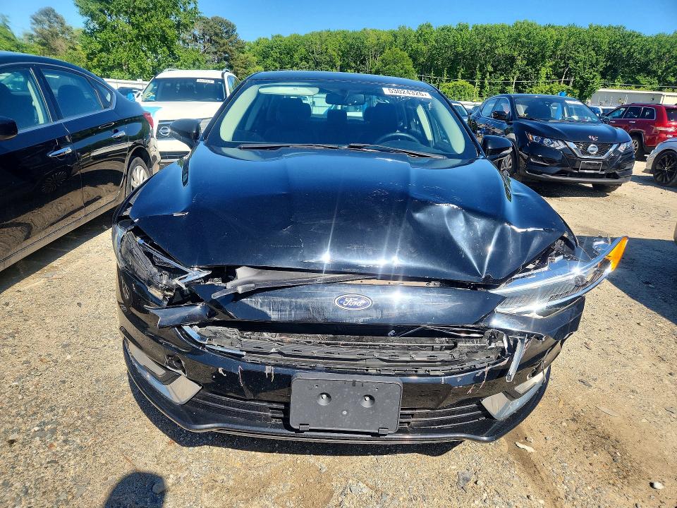 53024326 :رقم المزاد ، 3FA6P0K94HR116448 vin ، 2017 Ford Fusion مزاد بيع