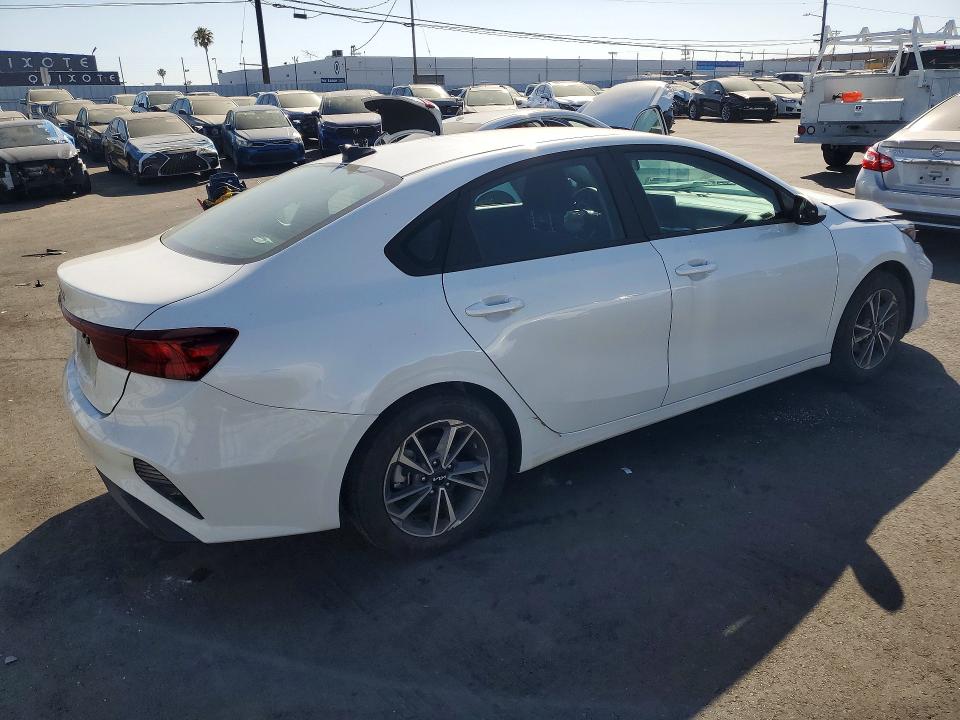 2024 Kia Forte მანქანა იყიდება აუქციონზე, vin: 3KPF24AD0RE696392, აუქციონის ნომერი: 54821526