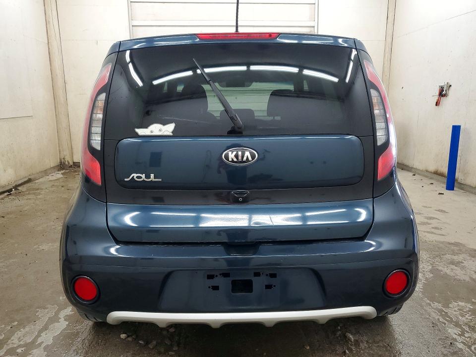 Продаж на аукціоні авто 2018 Kia Soul, vin: KNDJP3A55J7506203, номер лоту: 53992106