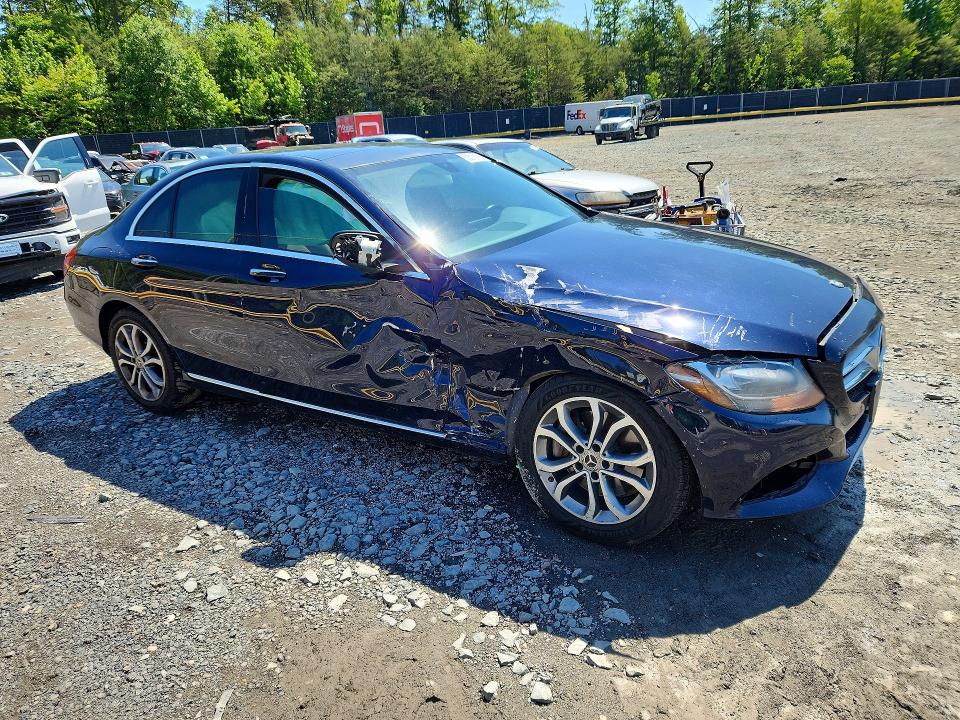 53310106 :رقم المزاد ، WDDWF4KB5HR291431 vin ، 2017 Mercedes-benz C مزاد بيع