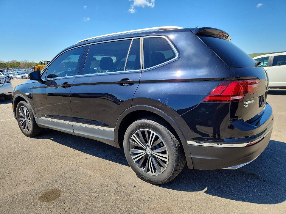 51829086 :رقم المزاد ، 3VV2B7AX8JM032878 vin ، 2018 Volkswagen Tiguan مزاد بيع