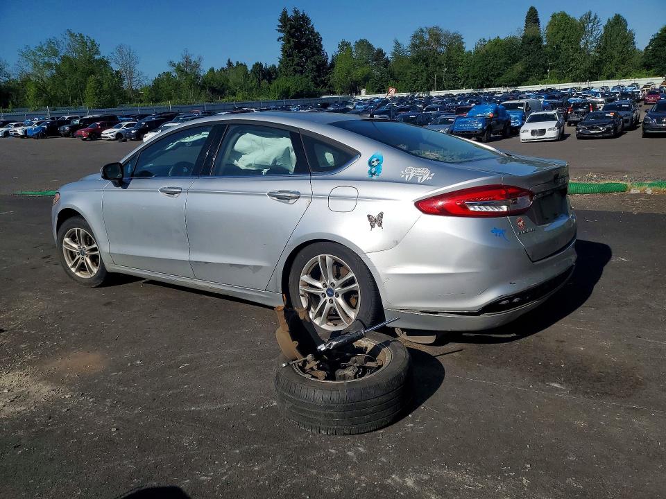54434046 :رقم المزاد ، 3FA6P0H70JR131346 vin ، 2018 Ford Fusion مزاد بيع