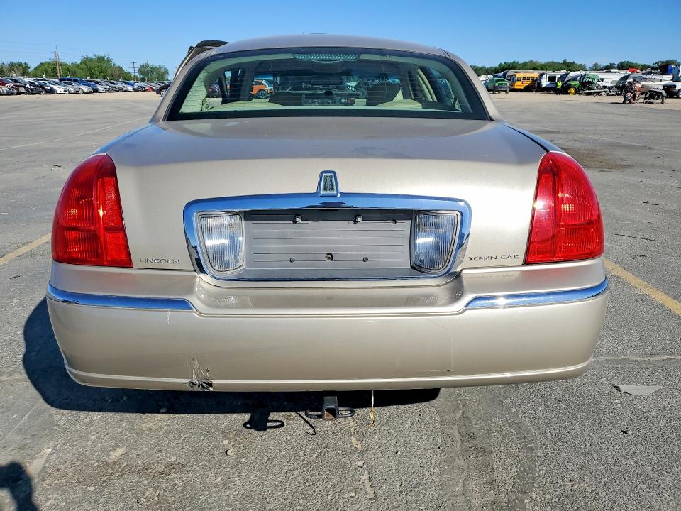 Aukcja sprzedaży 2007 Lincoln Town Car, vin: 1LNHM81W17Y625734, numer aukcji: 53213926