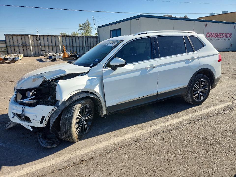 53457176 :رقم المزاد ، 3VV3B7AX2JM161851 vin ، 2018 Volkswagen Tiguan مزاد بيع