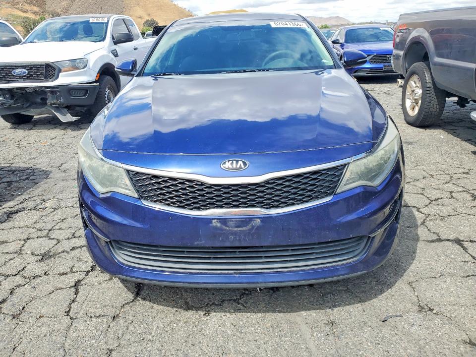 2017 Kia Optima მანქანა იყიდება აუქციონზე, vin: 5XXGT4L32HG125739, აუქციონის ნომერი: 52041366