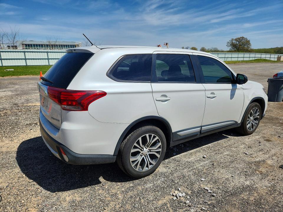 Продаж на аукціоні авто 2016 Mitsubishi Outlander, vin: JA4AD2A30GZ047235, номер лоту: 52426836