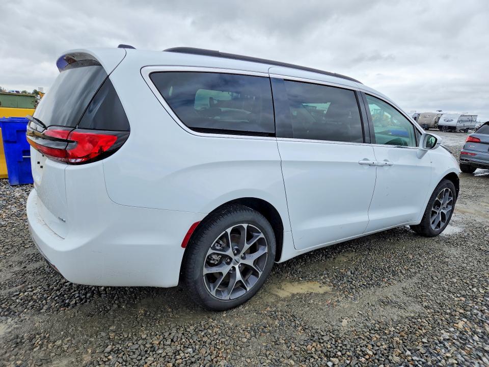 Продажа на аукционе авто 2022 Chrysler Pacifica, vin: 2C4RC3BG5NR238529, номер лота: 52291426
