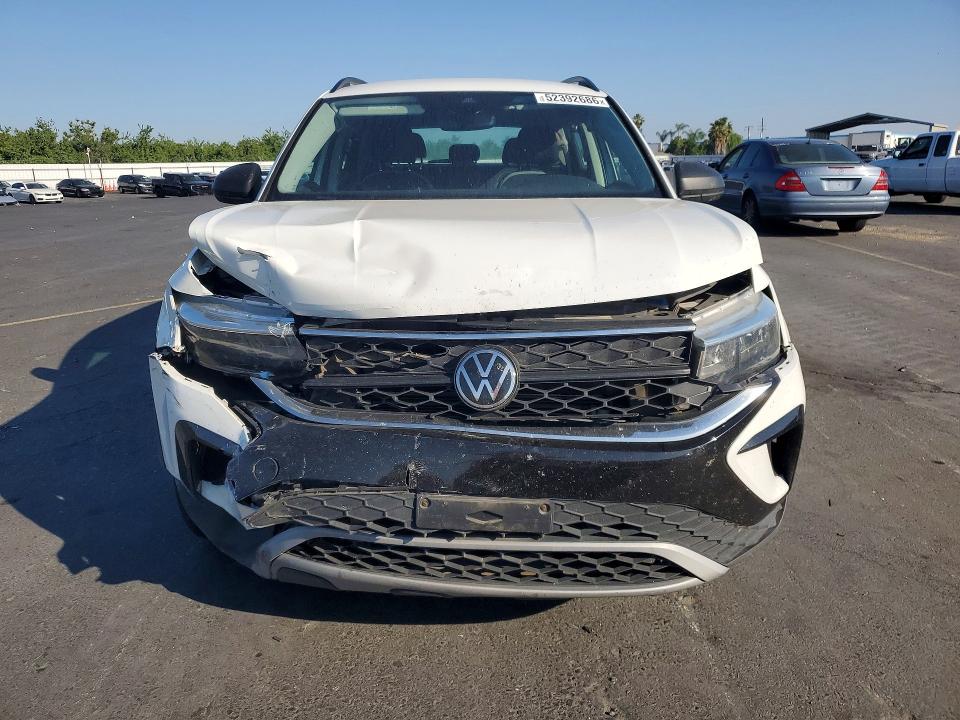 52392686 :رقم المزاد ، 3VVDX7B27PM321921 vin ، 2023 Volkswagen Taos مزاد بيع