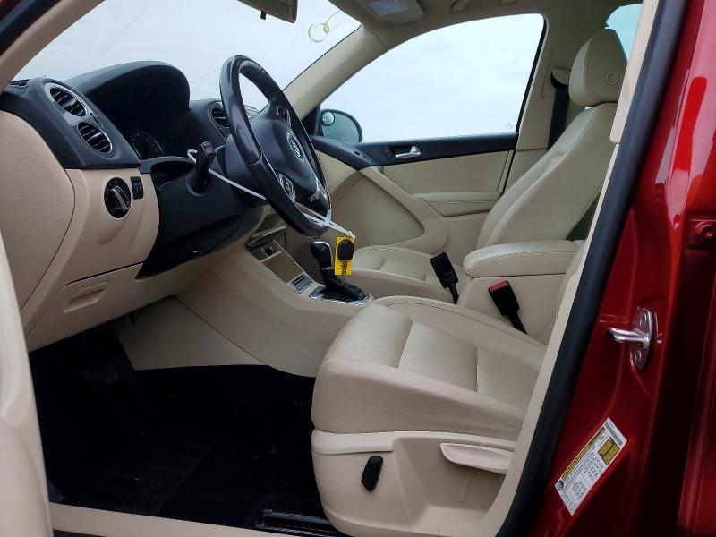 49035926 :رقم المزاد ، WVGBV7AX3CW097352 vin ، 2012 Volkswagen Tiguan مزاد بيع
