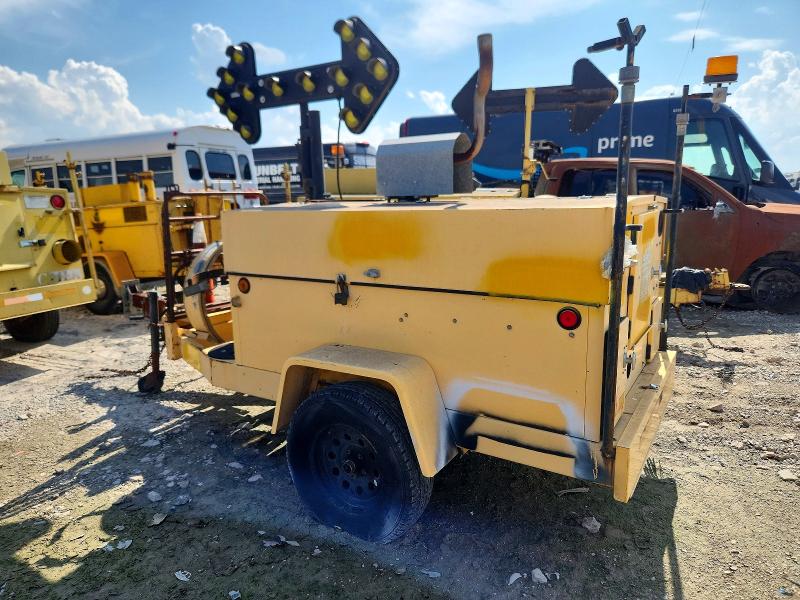 52674026 :رقم المزاد ، 1T9US0617WS055234 vin ، 1999 Team Fenex Trailers مزاد بيع