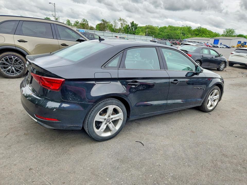 Продажа на аукционе авто 2018 Audi A3, vin: WAUAUGFF6J1045871, номер лота: 54779286