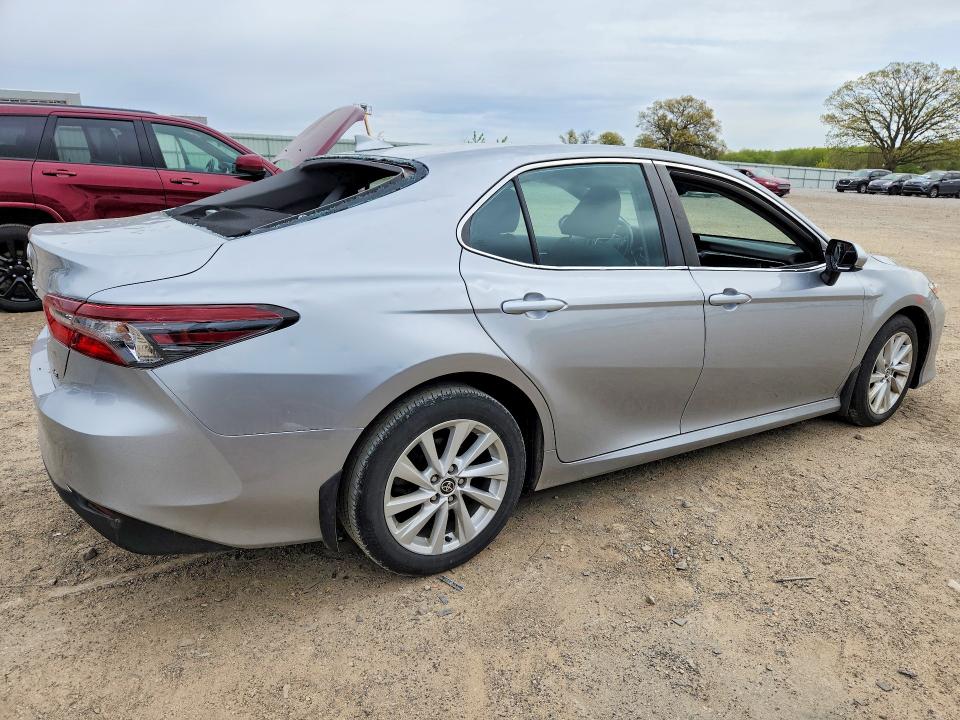Продажа на аукционе авто 2022 Toyota Camry, vin: 4T1C11AK9NU686597, номер лота: 52376996