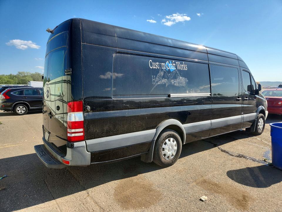 55446656 :رقم المزاد ، WD3PE8CC8B5531693 vin ، 2011 Mercedes-benz Sprinter مزاد بيع