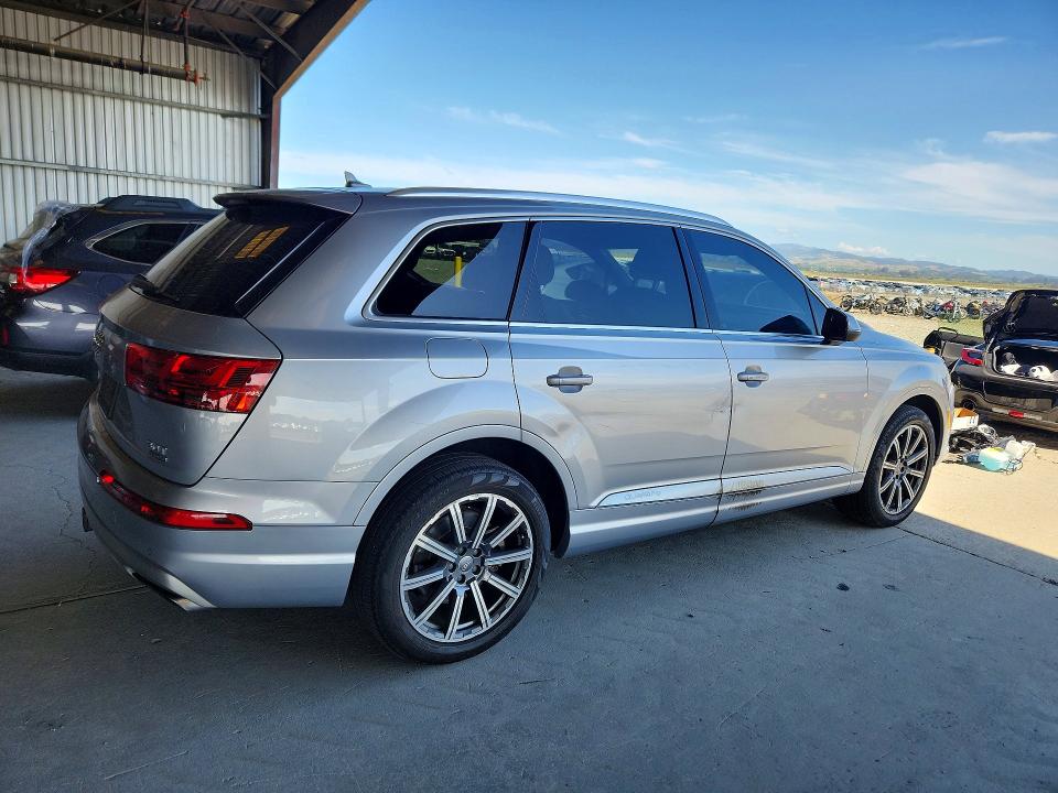 Продажа на аукционе авто 2017 Audi Q7, vin: WA1LAAF75HD015676, номер лота: 54325196