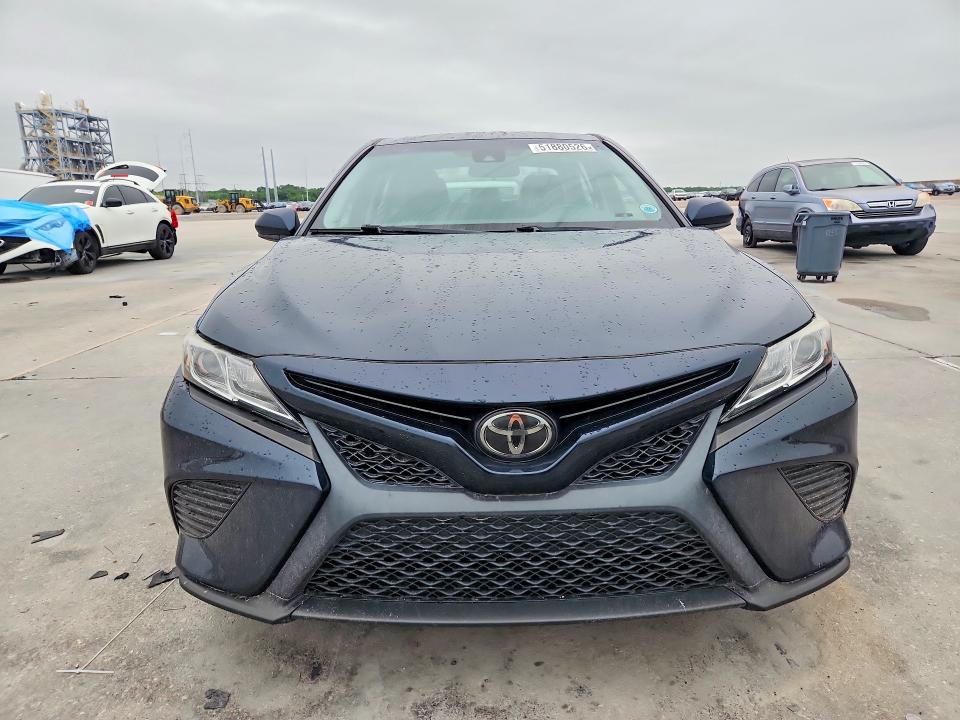 2020 Toyota Camry მანქანა იყიდება აუქციონზე, vin: 4T1G11AK3LU909649, აუქციონის ნომერი: 51880526