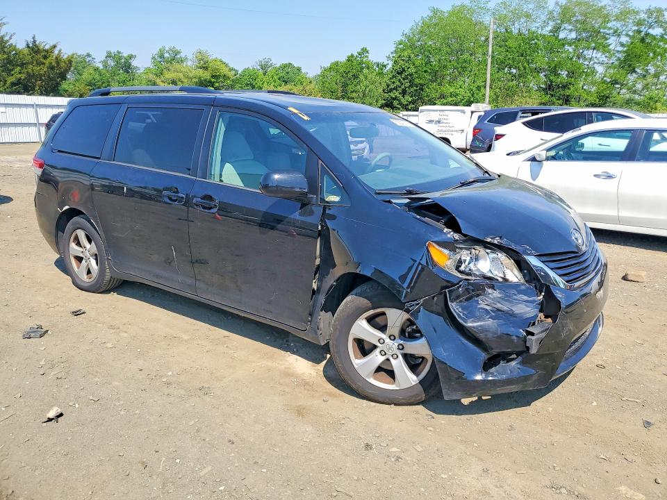 53540116 :رقم المزاد ، 5TDKK3DC7BS150387 vin ، 2011 Toyota Sienna مزاد بيع
