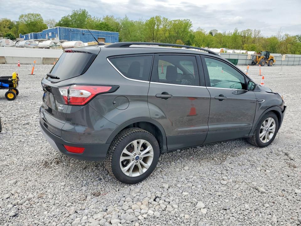 Продажа на аукционе авто 2018 Ford Escape, vin: 1FMCU0GD4JUD03556, номер лота: 53993736