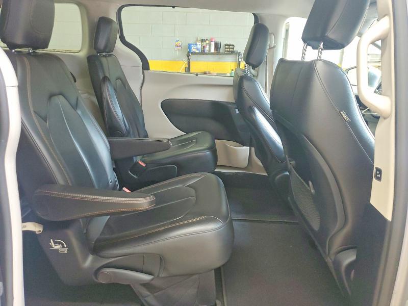Продаж на аукціоні авто 2017 Chrysler Pacifica, vin: 2C4RC1BG9HR576198, номер лоту: 55238556