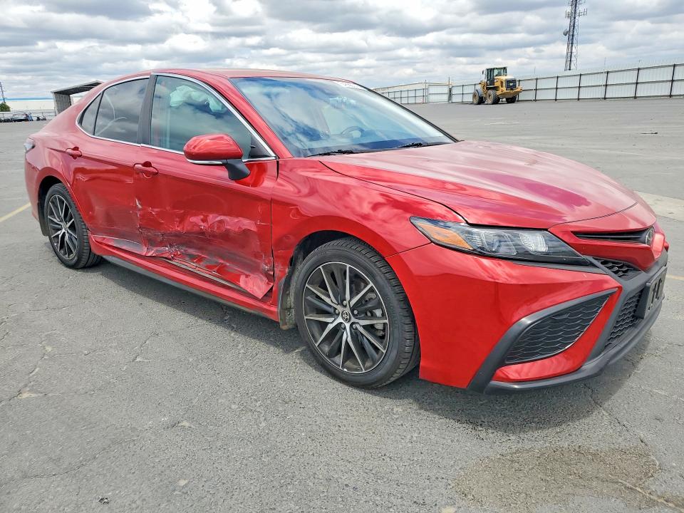 Продажа на аукционе авто 2022 Toyota Camry, vin: 4T1T11AKXNU049959, номер лота: 54886316
