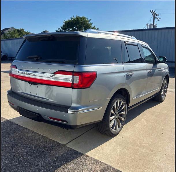 55658996 :رقم المزاد ، 5LMJJ2LT0LEL22530 vin ، 2020 Lincoln Navigator مزاد بيع