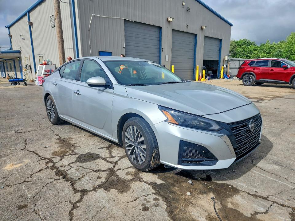 54876826 :رقم المزاد ، 1N4BL4DV0PN343021 vin ، 2023 Nissan Altima مزاد بيع