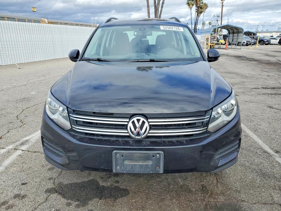 2017 Volkswagen Tiguan მანქანა იყიდება აუქციონზე, vin: WVGAV7AX7HK031400, აუქციონის ნომერი: 52502126