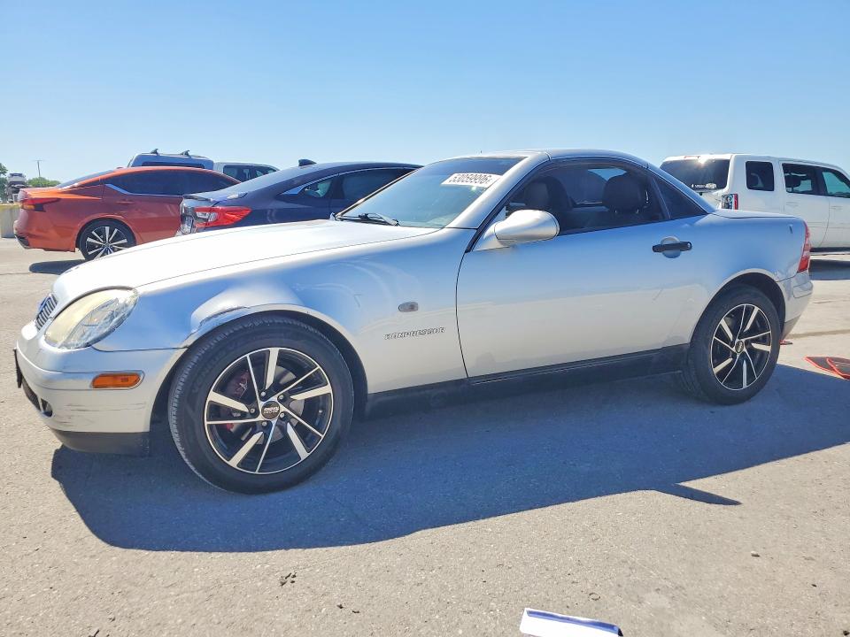 1998 Mercedes-benz Slk მანქანა იყიდება აუქციონზე, vin: WDBKK47F4WF062798, აუქციონის ნომერი: 53059996